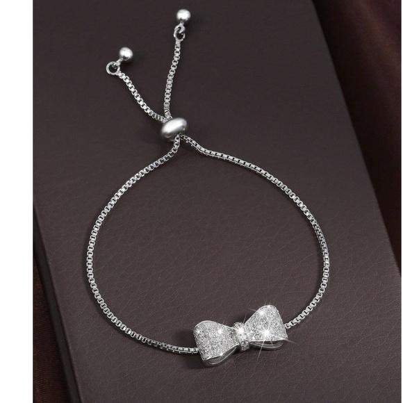 Luxe Cubic Zirconia Bow Pull Adjustable Bracelet - Picture 1 of 6